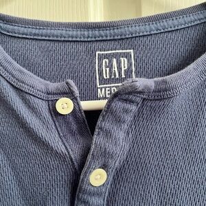 Gap waffle waffle shirt